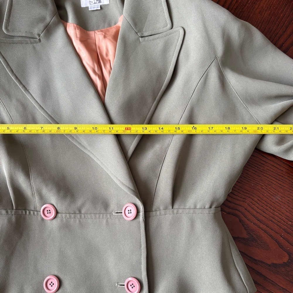 Vintage Women's Double-Breasted Blazer - Taupe Beige - Picture 6 of 8